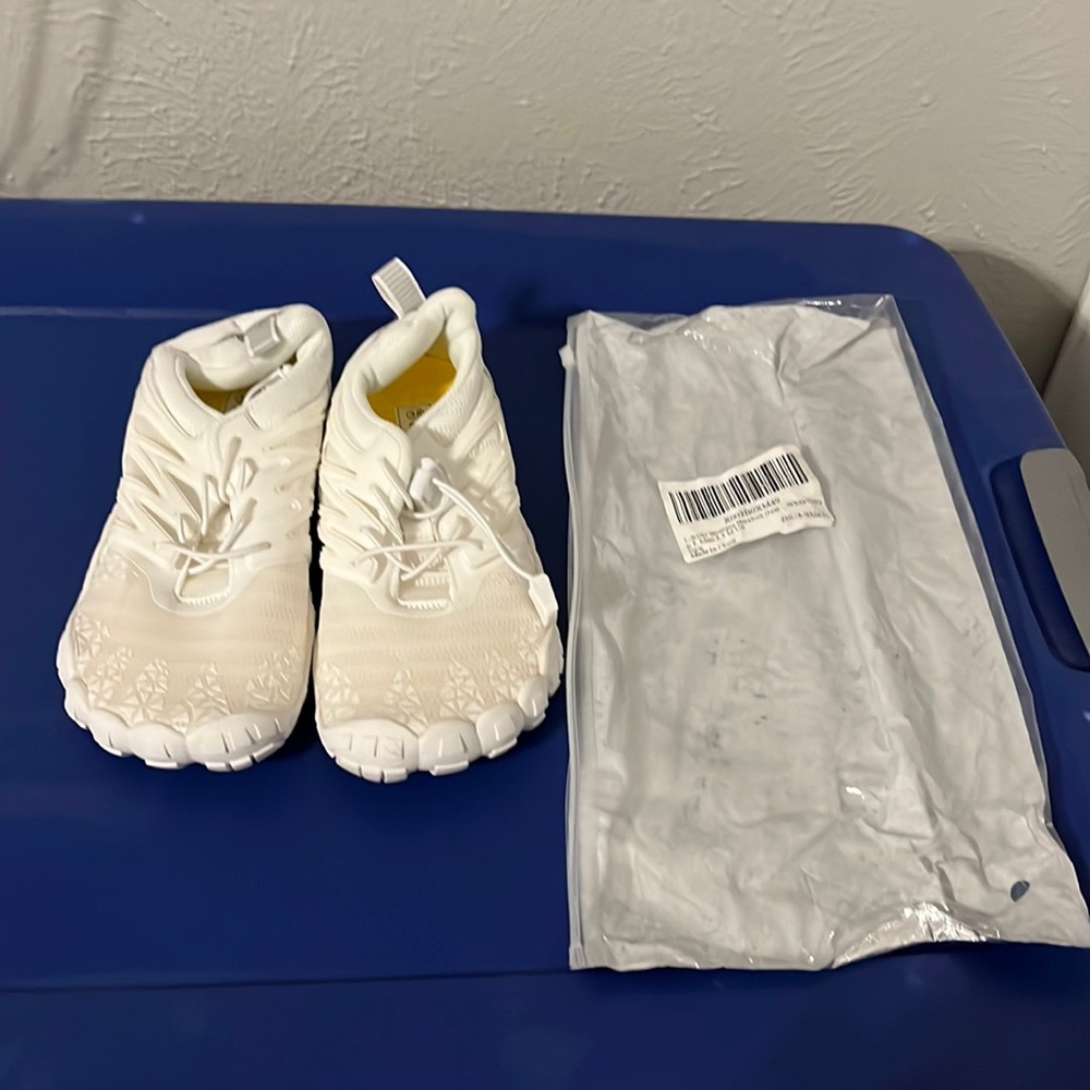 White Hiking Water Shoes - unisex